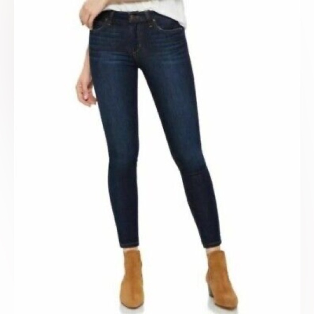 The Icon Mid Rise Ankle Skinny Jeans in Gianna